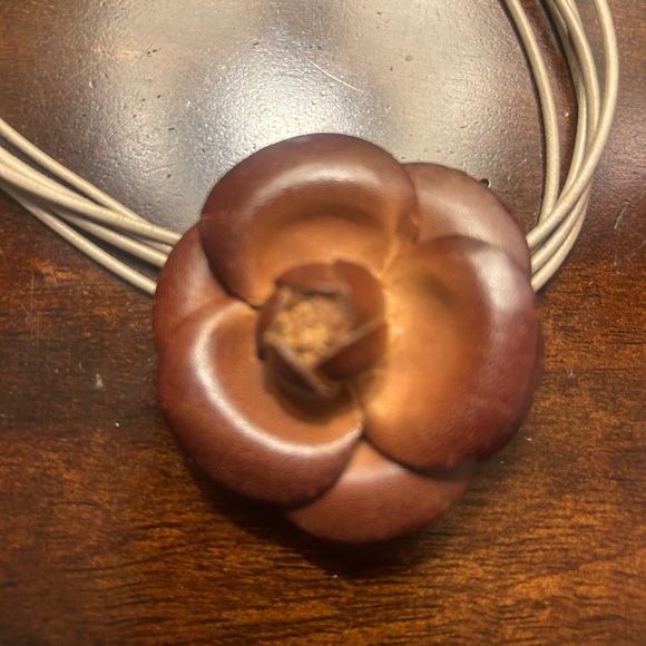 Interchangeable Leather look Choker broach necklace - Picture 5 of 10